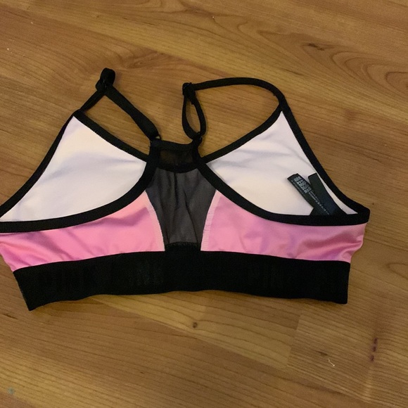 *lightly worn* sports bra with adjustable straps - Picture 2 of 4